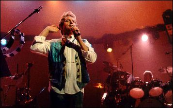 Jon on Tour in 1998 with Yes - OPEN YOUR EYES