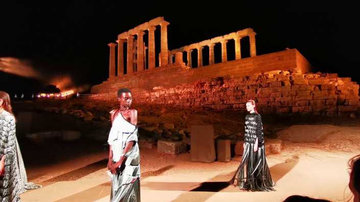 Screenshot from our audience video of Mary Katrantzou's show at the Temple of Poseidon.