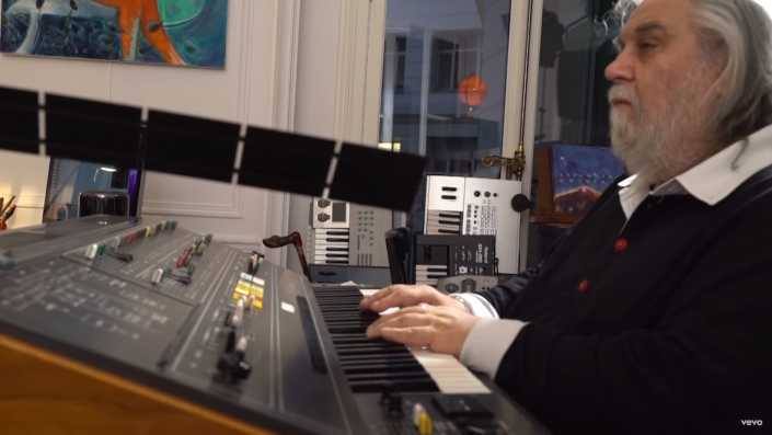 Vangelis appears in the Rosetta EPK's full version